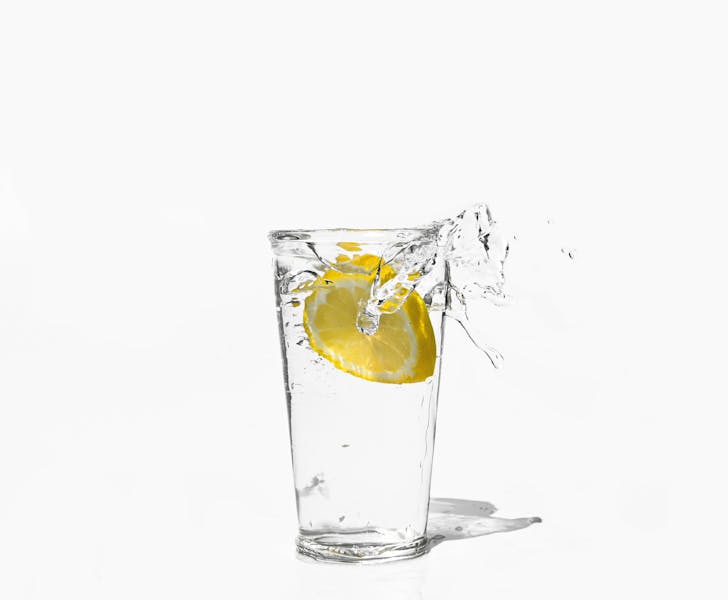 Sparkling water with citrus